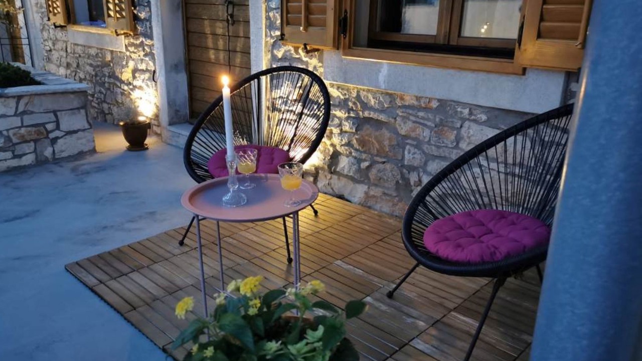 Photo of Patio Balcony in Loborika