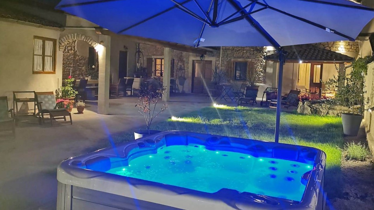 Photo of Patio Balcony in Loborika