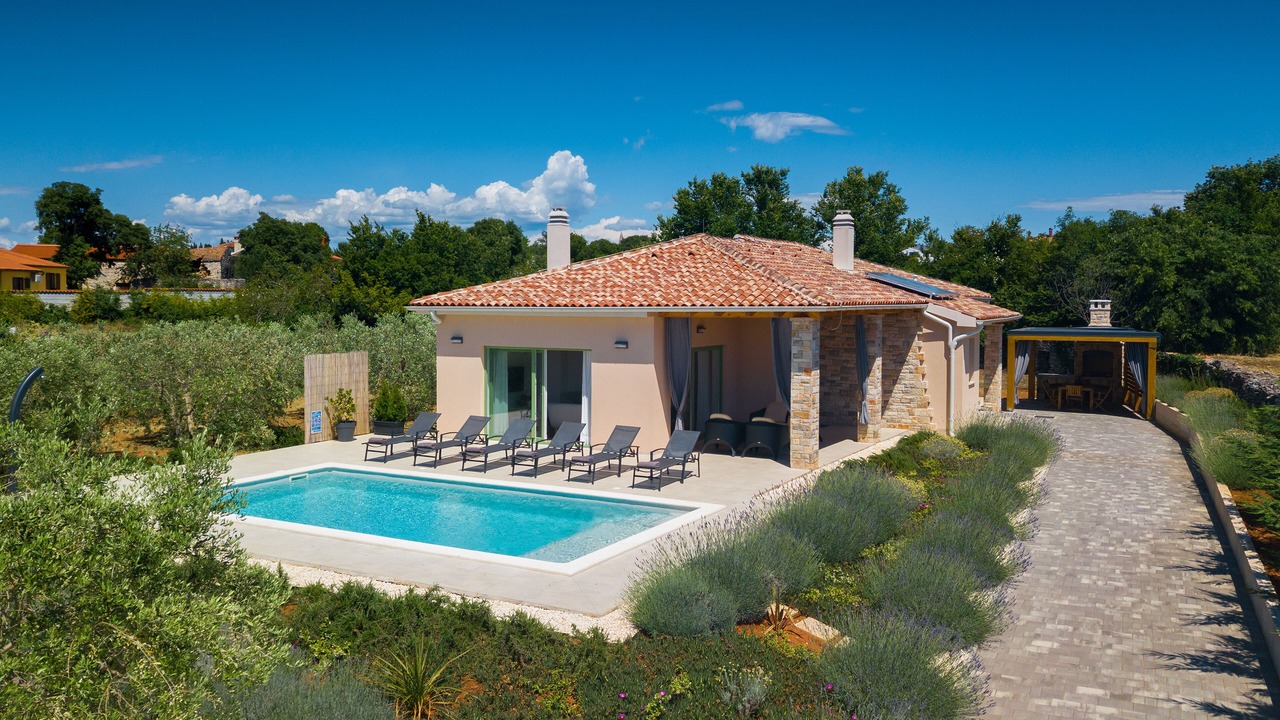 Photo of Outdoor in Galizana