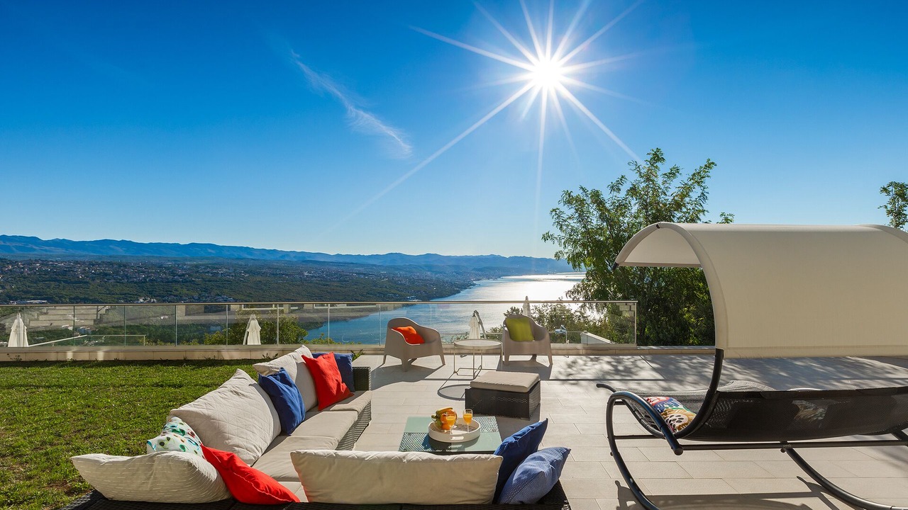 Photo of Patio Balcony in Pobri