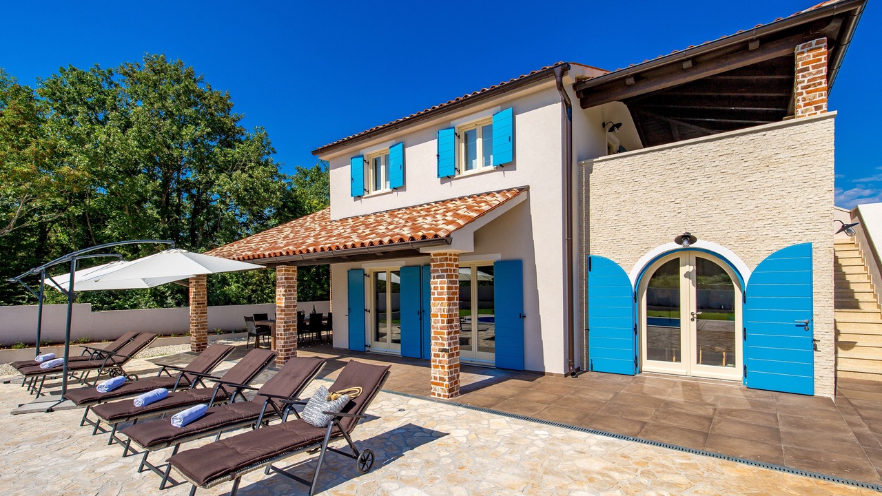Photo of Patio Balcony in Belavici