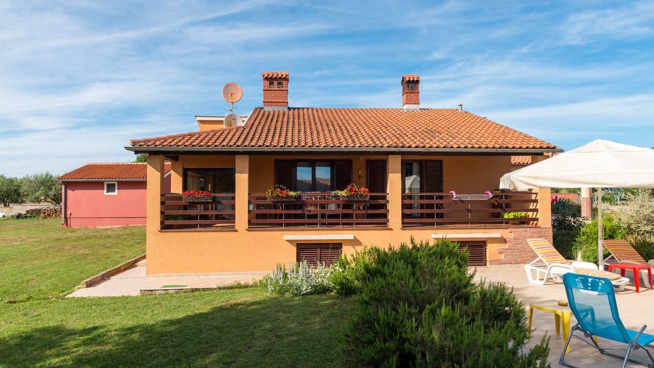 Photo of Patio Balcony in Muntic