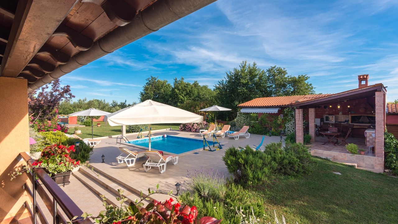 Photo of Outdoor in Muntic