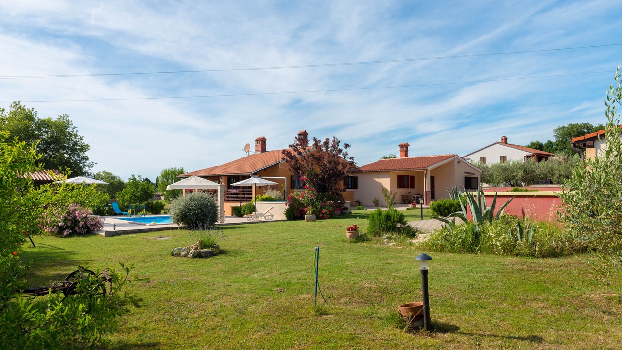 Photo of Outdoor in Muntic