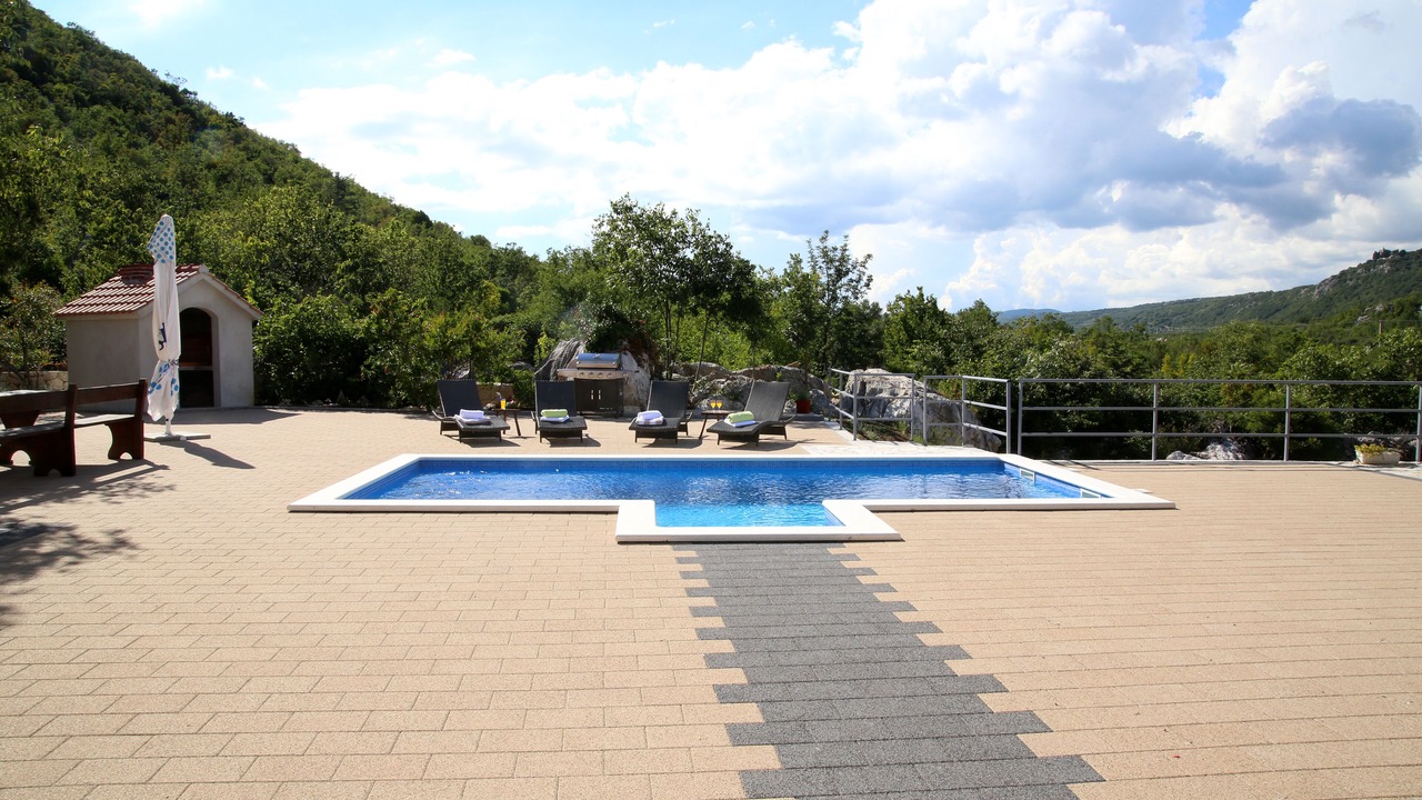 Photo of Outdoor in Sestanovac