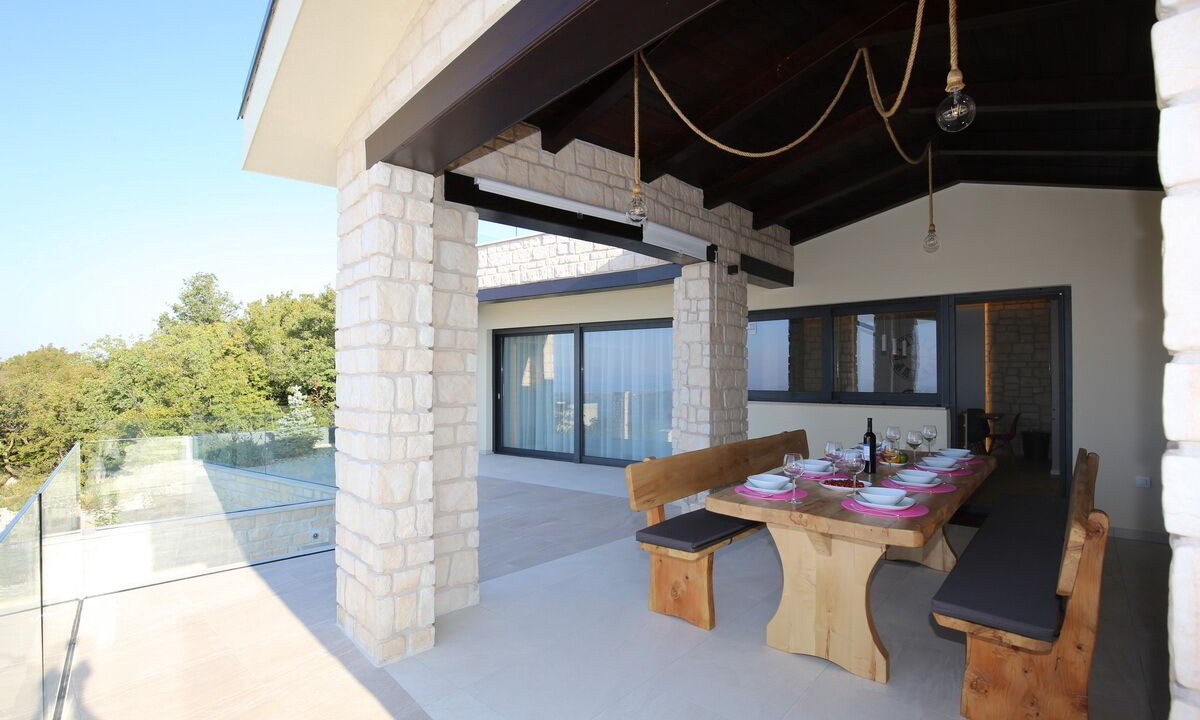 Photo of Outdoor in Smrika