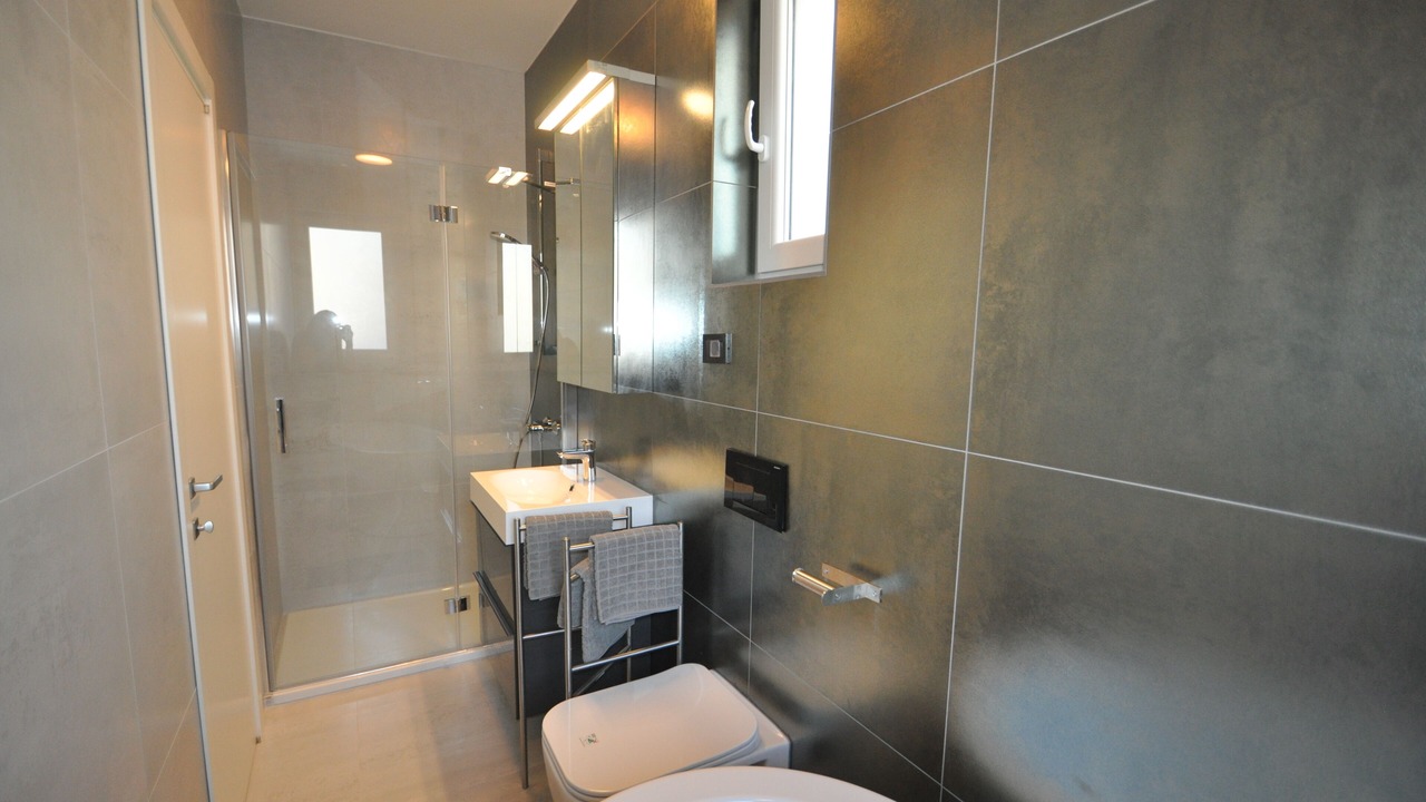 Photo of Bathroom in Cove Murtar