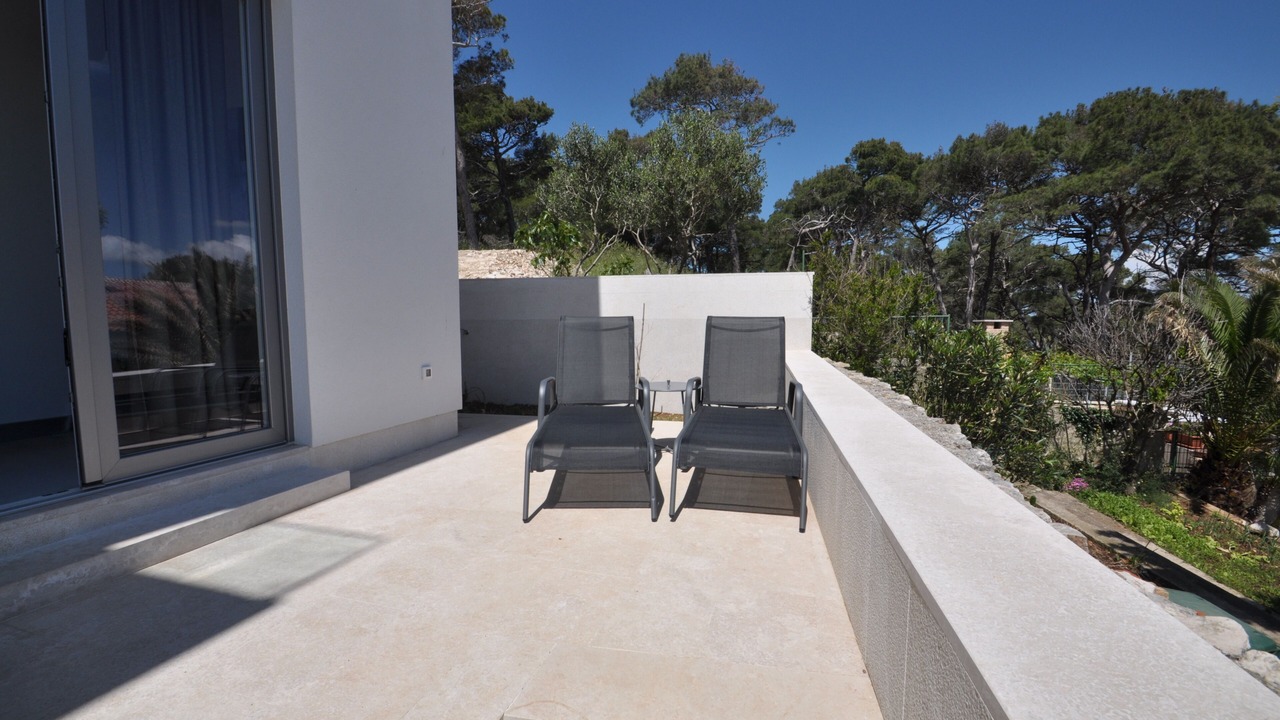 Photo of Outdoor in Cove Murtar
