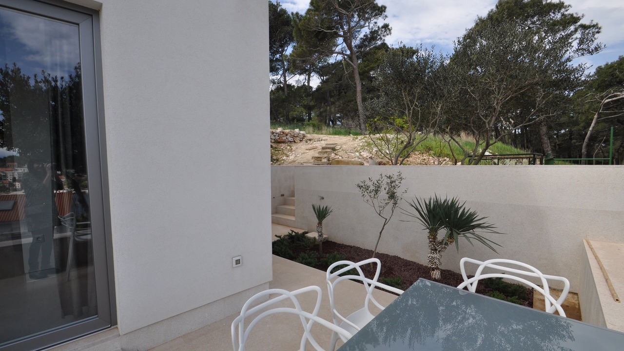 Photo of Outdoor in Cove Murtar