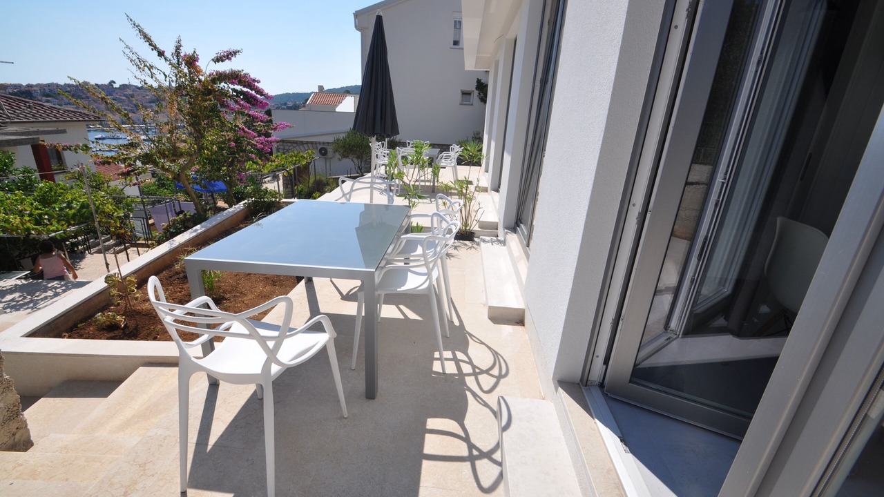 Photo of Outdoor in Cove Murtar