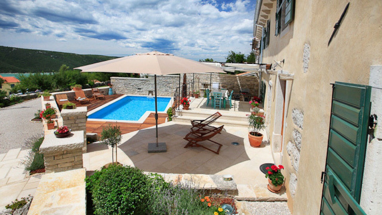 Photo of Outdoor in Rasa