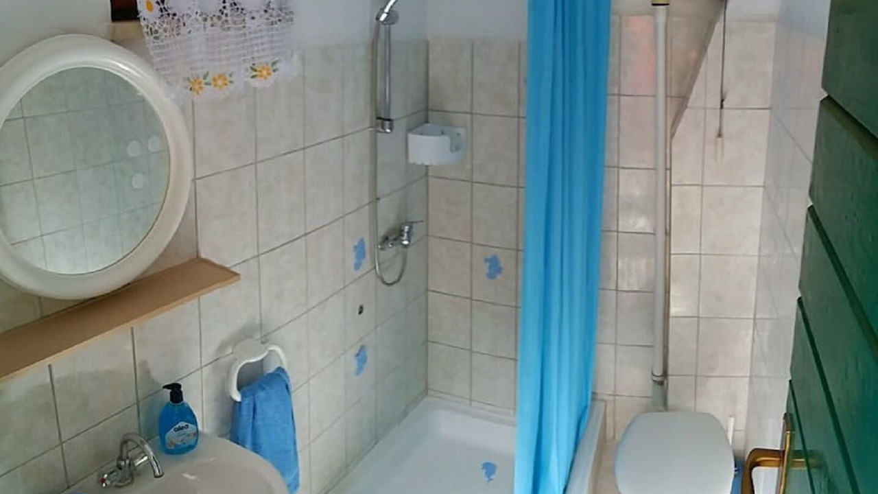 Photo of Bathroom in Praznica