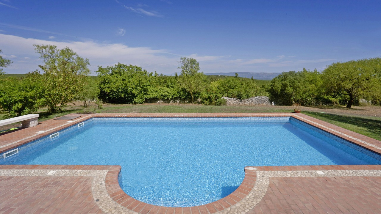 Photo of Outdoor in Kavran