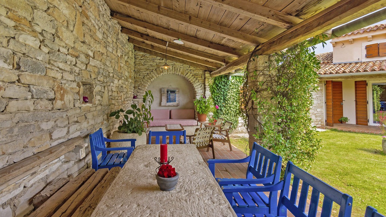Photo of Outdoor in Kavran