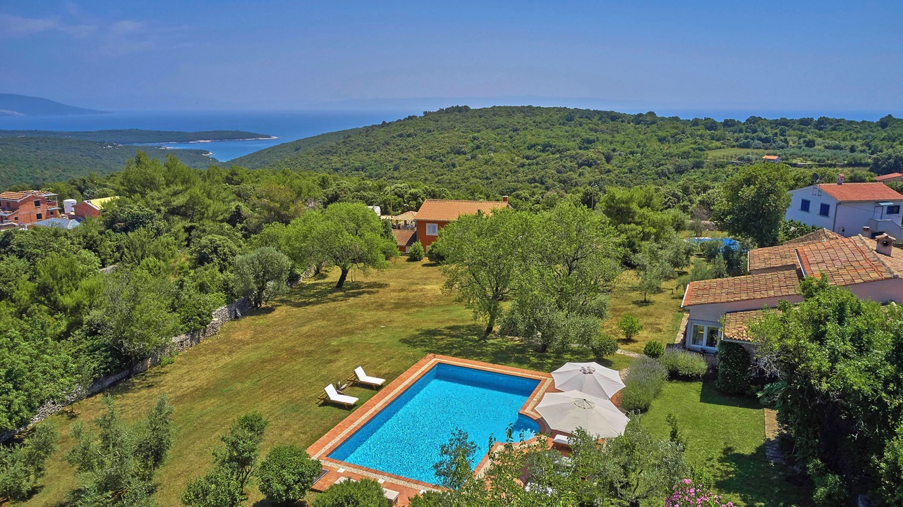 Photo of Outdoor in Kavran