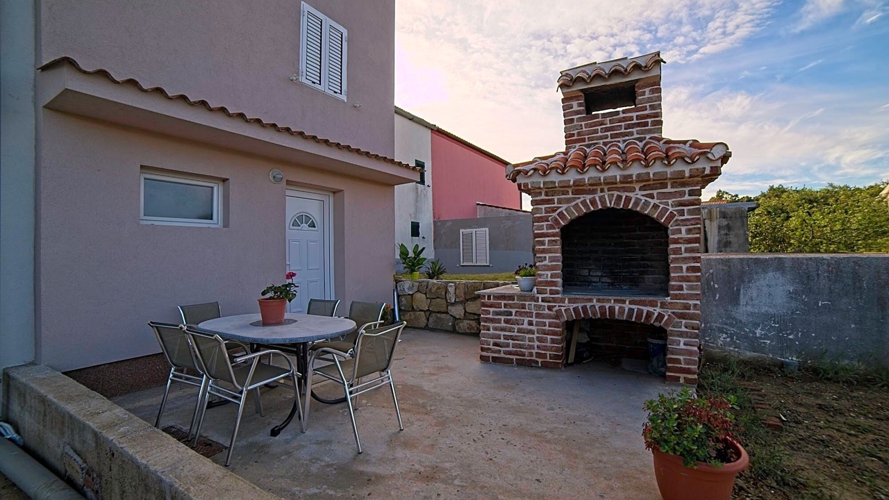 Photo of Outdoor in Kampor