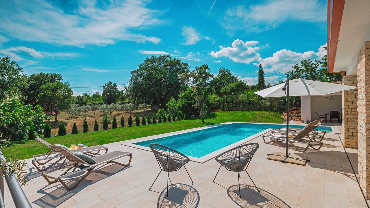 Photo of Outdoor in Rasa