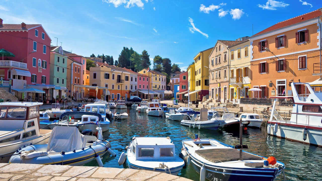 Photo of Others in Artatore