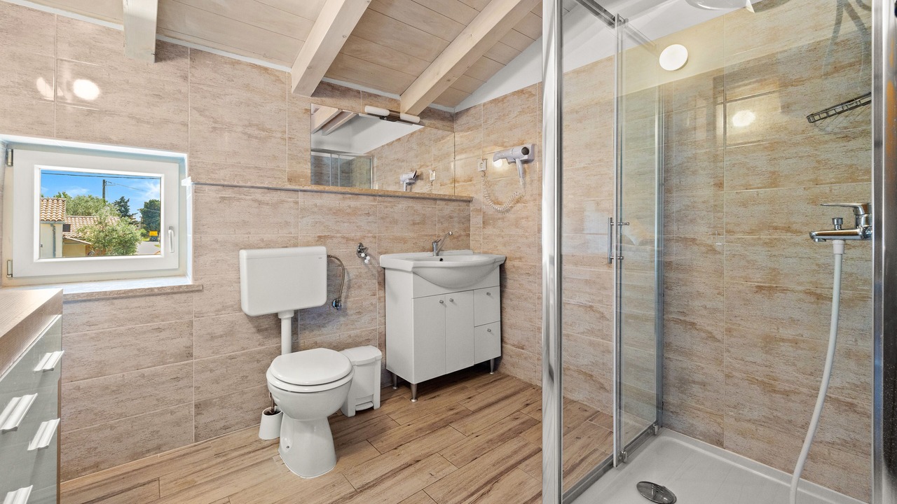 Photo of Bathroom in Kavran
