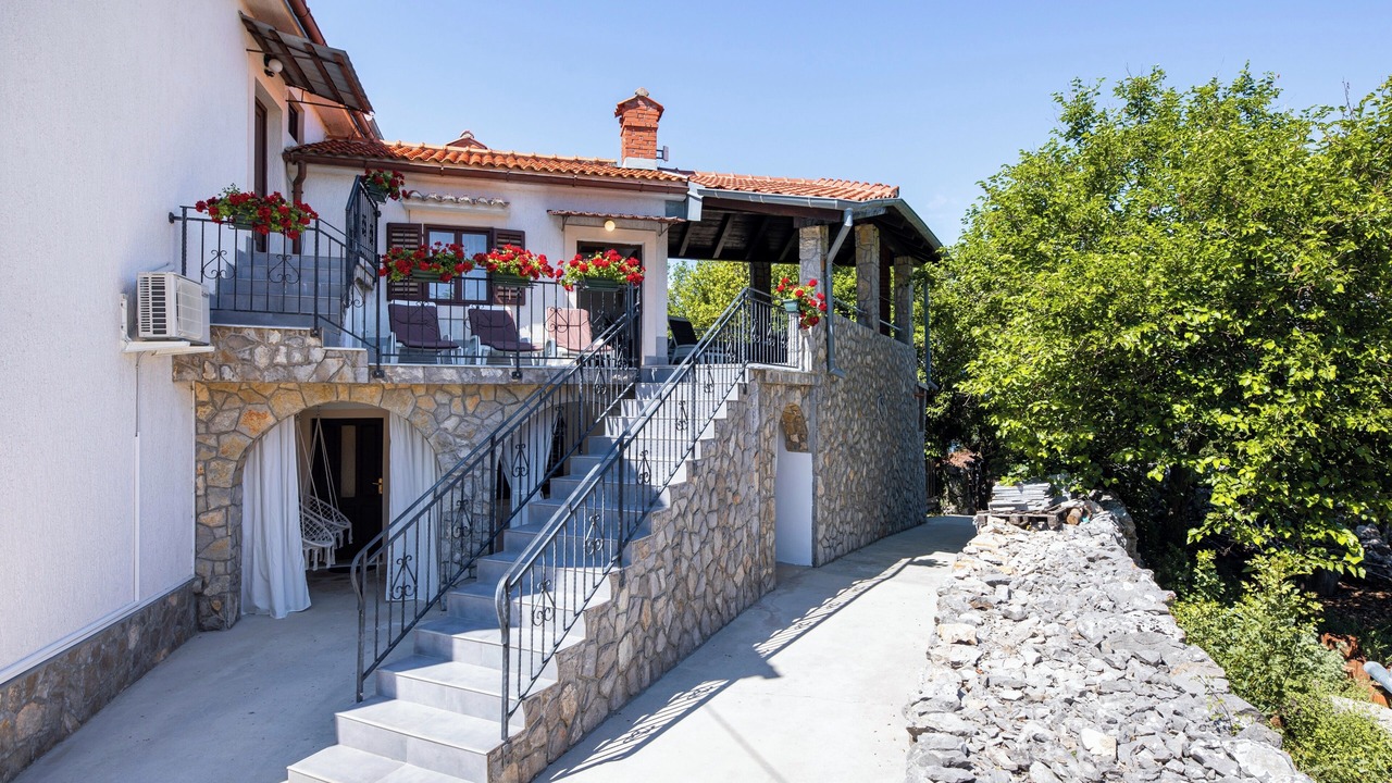 Photo of Outdoor in Tribulje