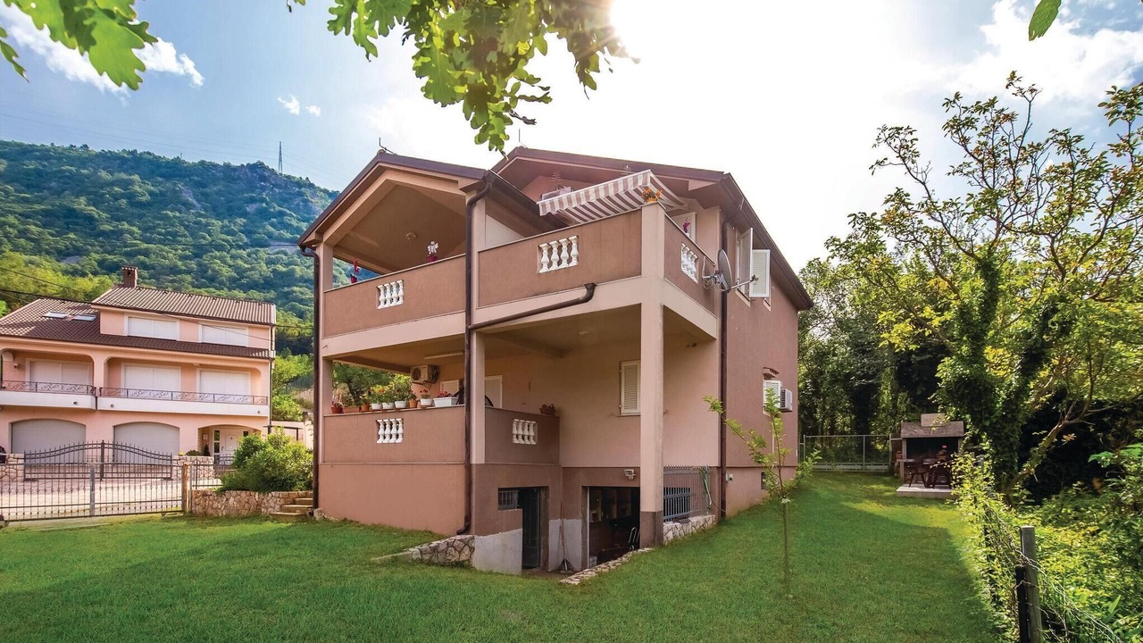 Photo of Outdoor in Bakarac