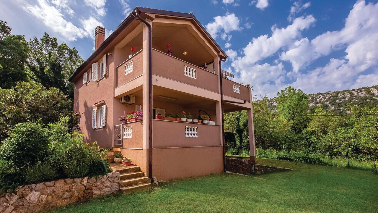 Photo of Outdoor in Bakarac