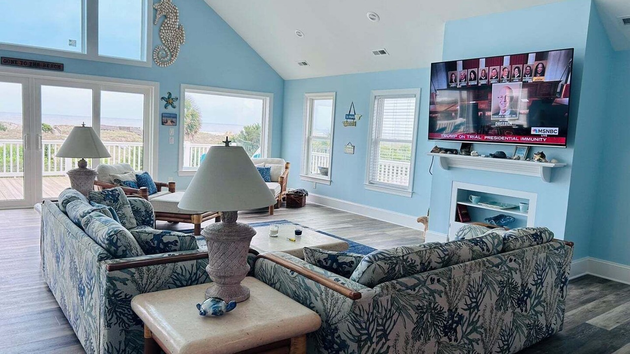 Photo of Livingroom in Holden Beach