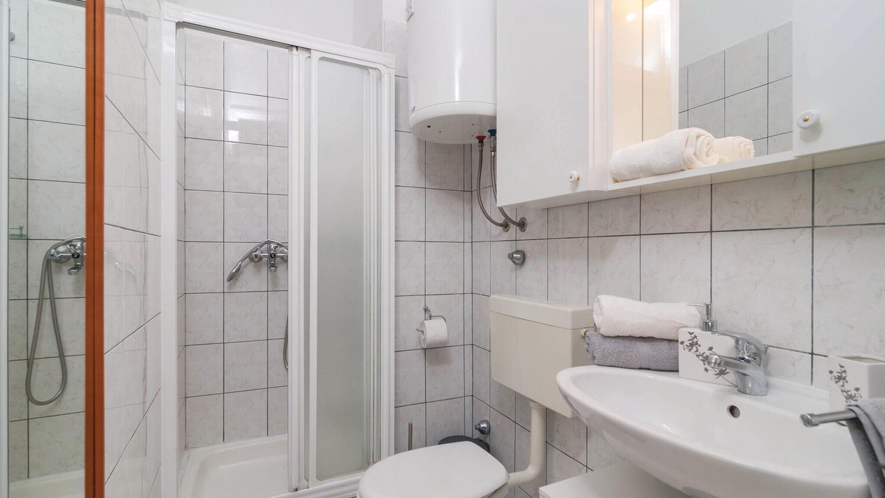 Photo of Bathroom in Slime