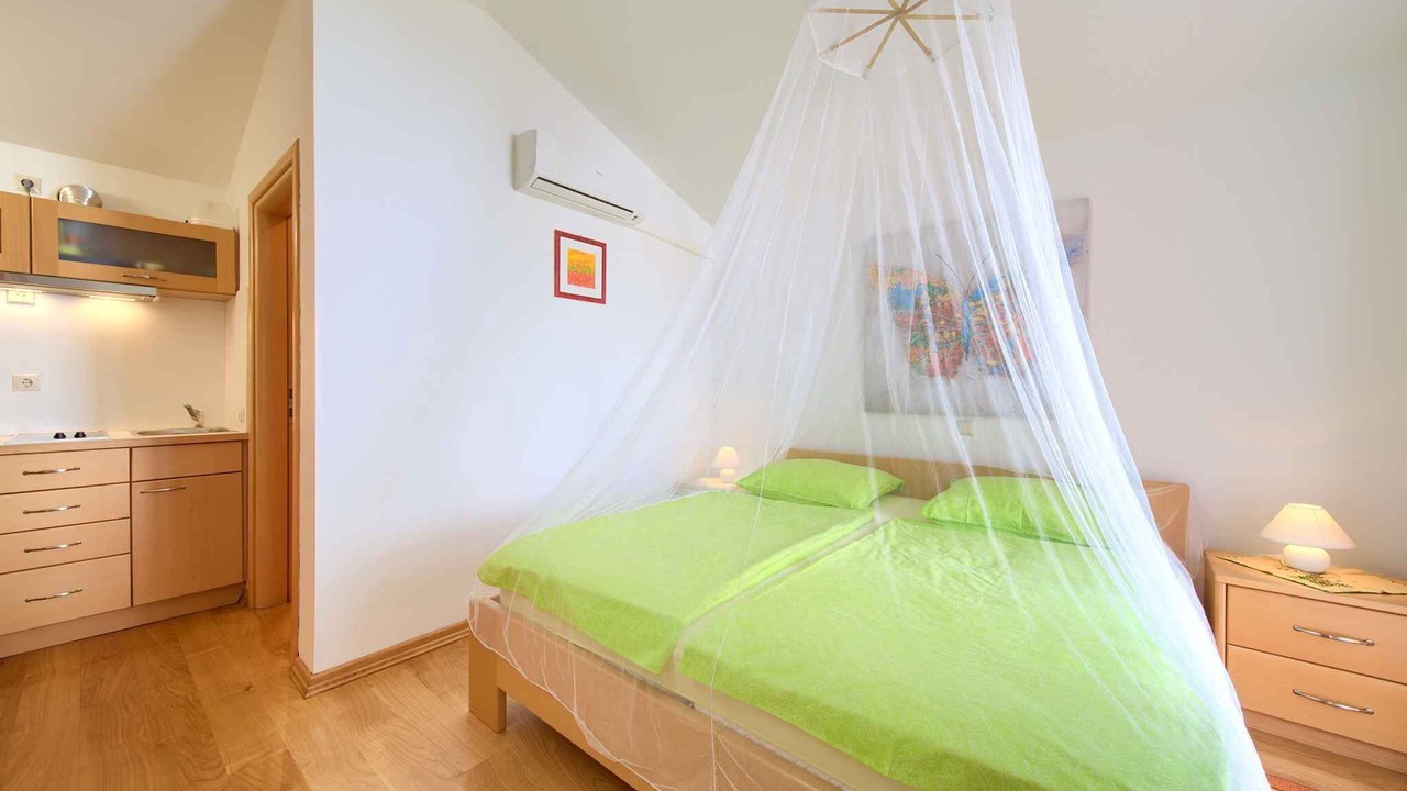 Photo of Bedroom in Vantacici