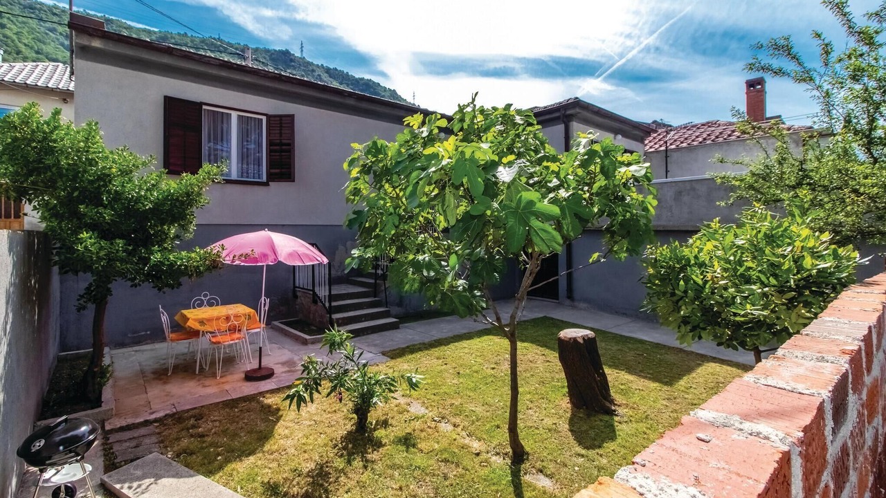 Photo of Outdoor in Bakarac