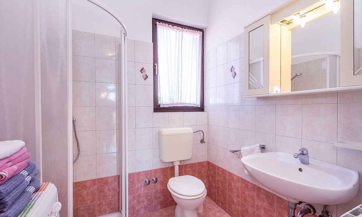 Photo of Bathroom in Banjole