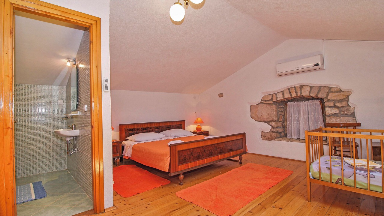 Photo of Bedroom in Sumber