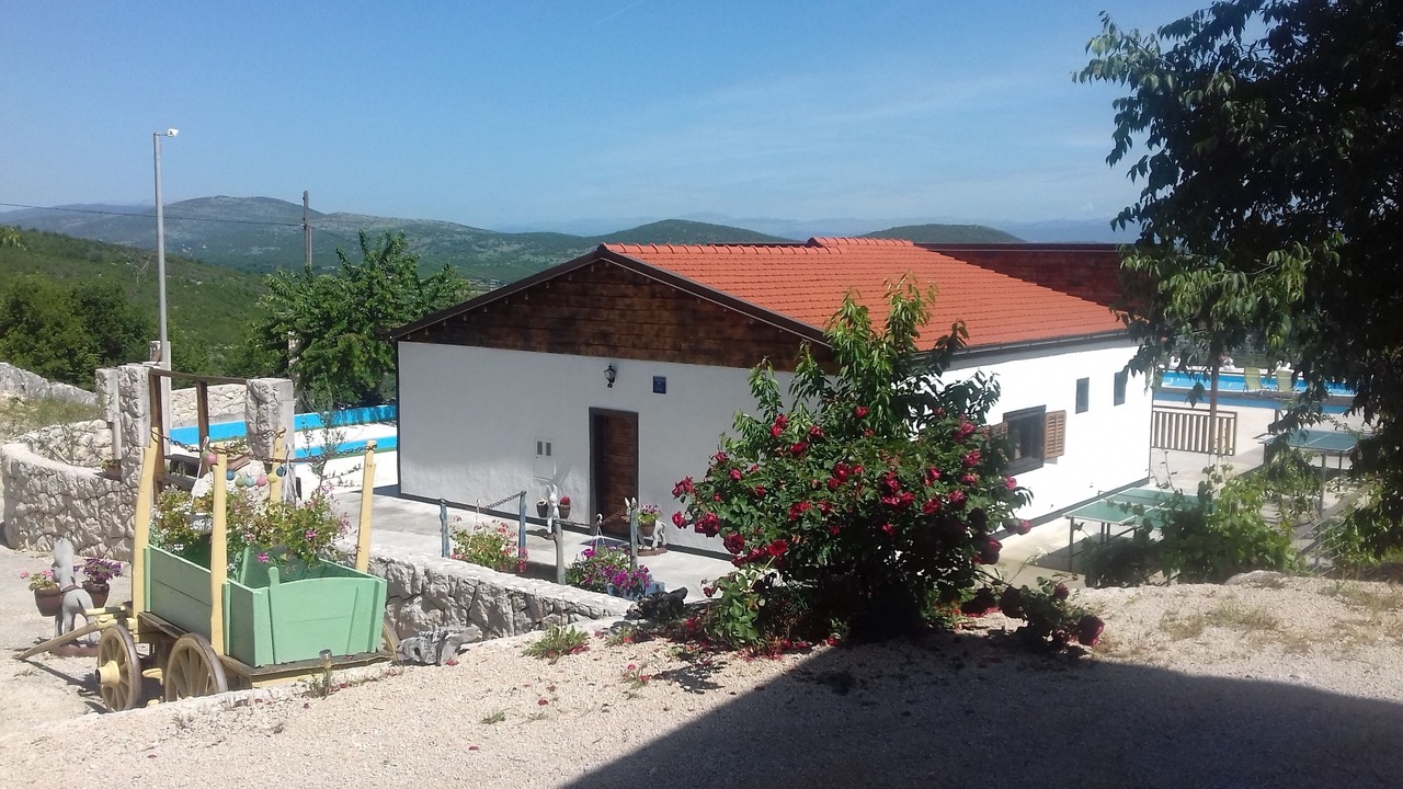 Photo of Outdoor in Srijane
