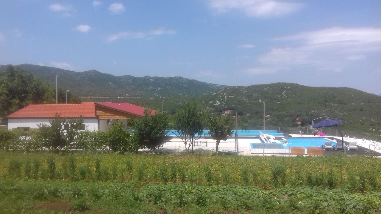 Photo of Outdoor in Srijane