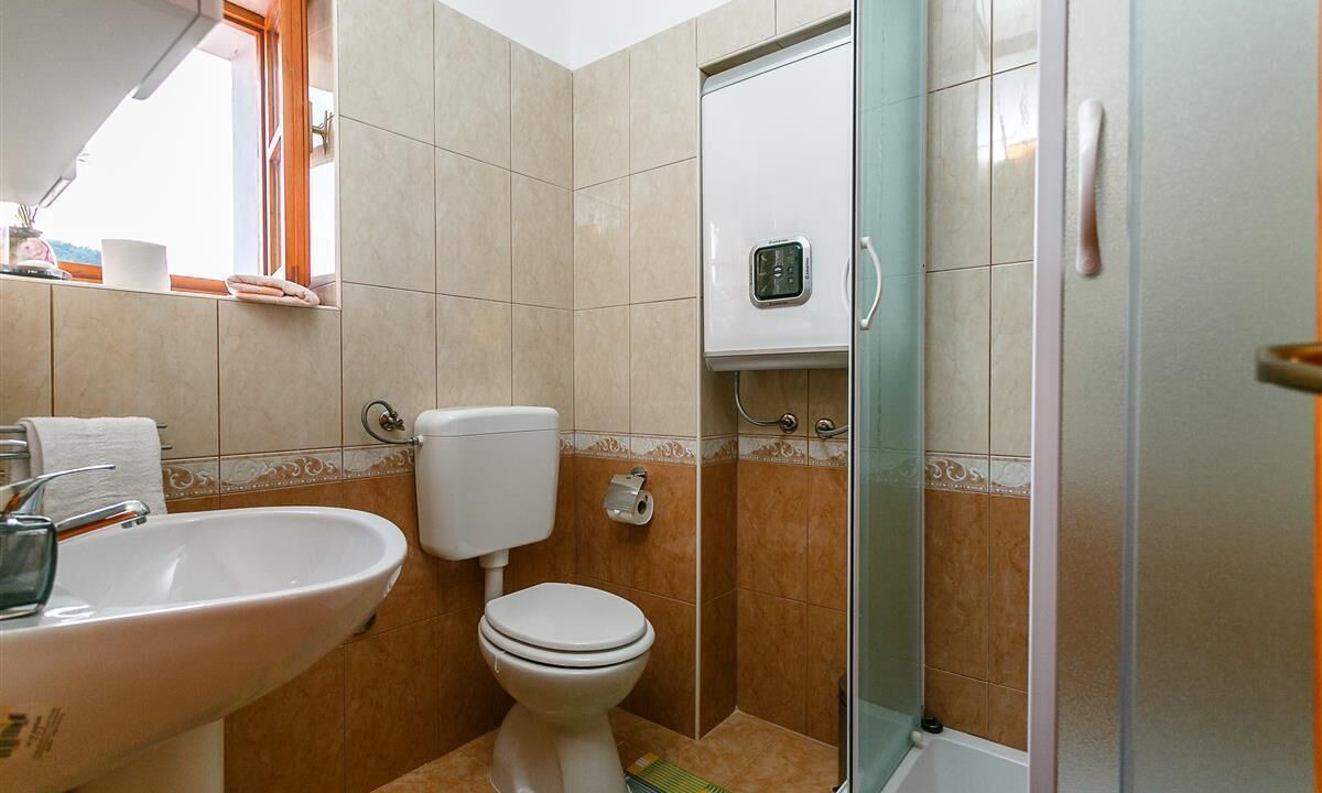 Photo of Bathroom in Drivenik