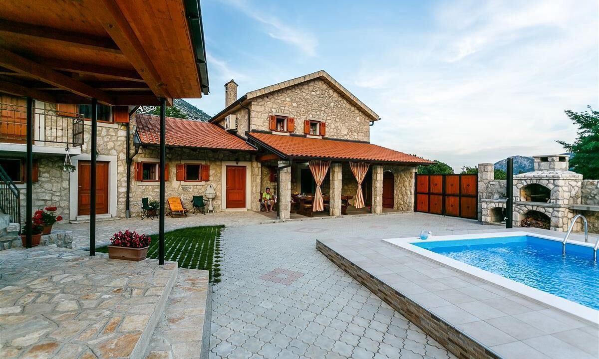 Photo of Outdoor in Drivenik