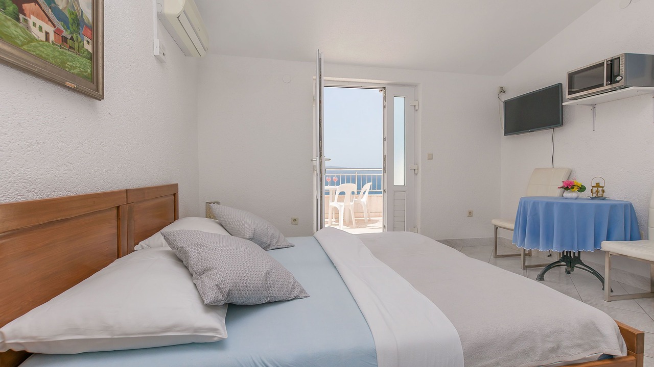 Photo of Bedroom in Tice