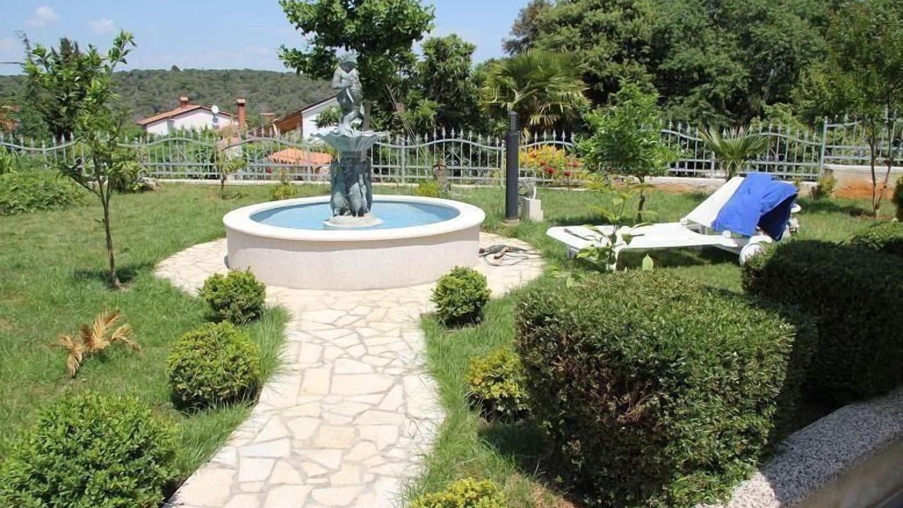 Photo of Outdoor in Banjole