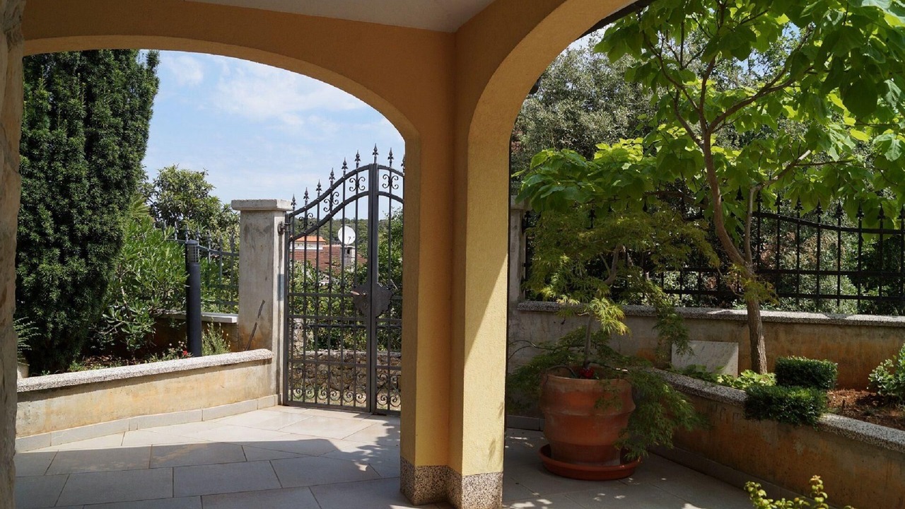 Photo of Outdoor in Banjole