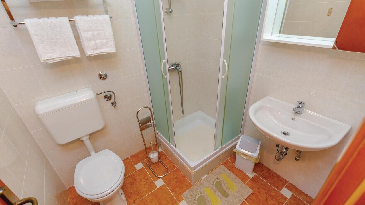 Photo of Bathroom in Bakar