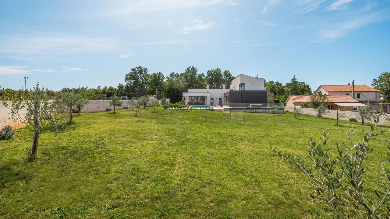 Photo of Outdoor in Kujici