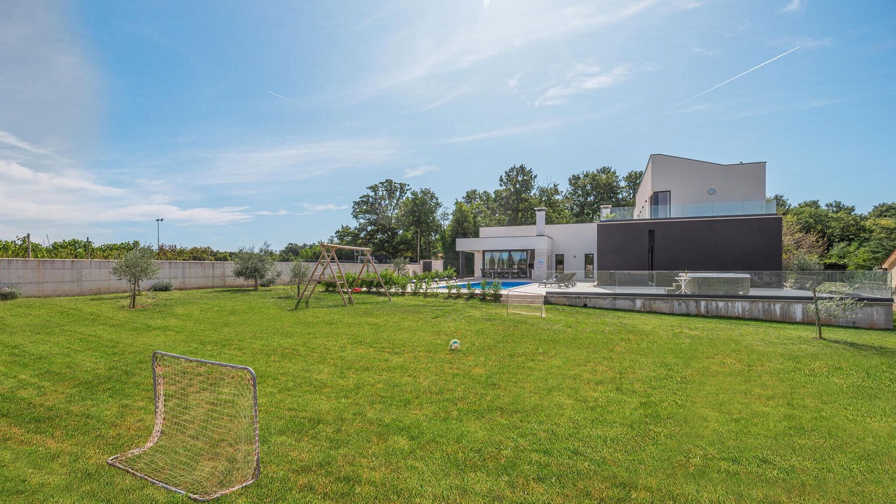 Photo of Outdoor in Kujici