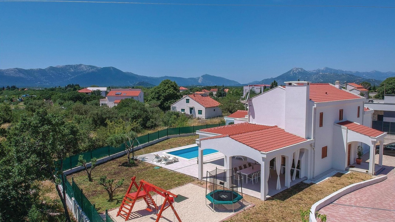 Photo of Outdoor in Sestanovac