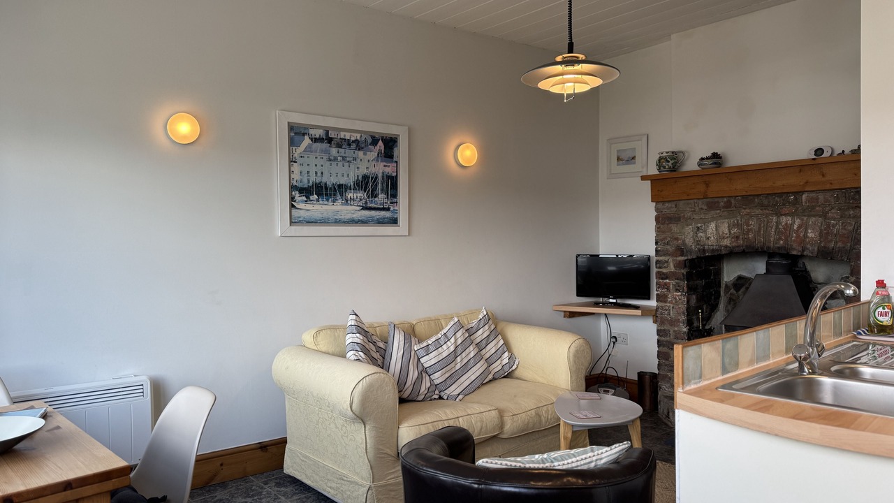 Photo of Livingroom in Dartmouth