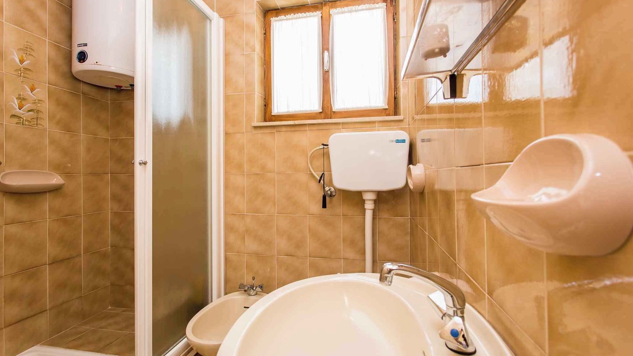 Photo of Bathroom in Silo