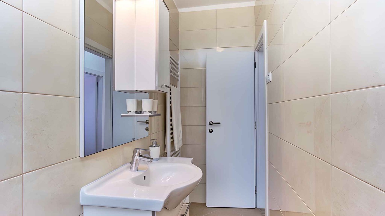 Photo of Bathroom in Cove Murtar