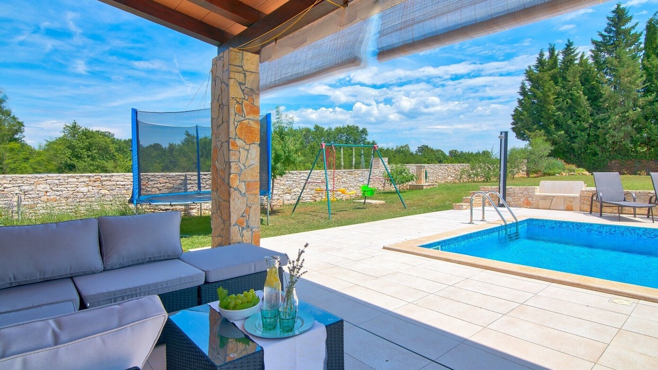 Photo of Outdoor in Loborika