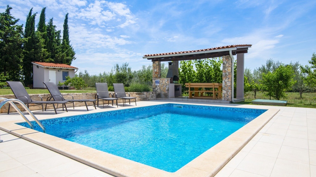 Photo of Outdoor in Loborika