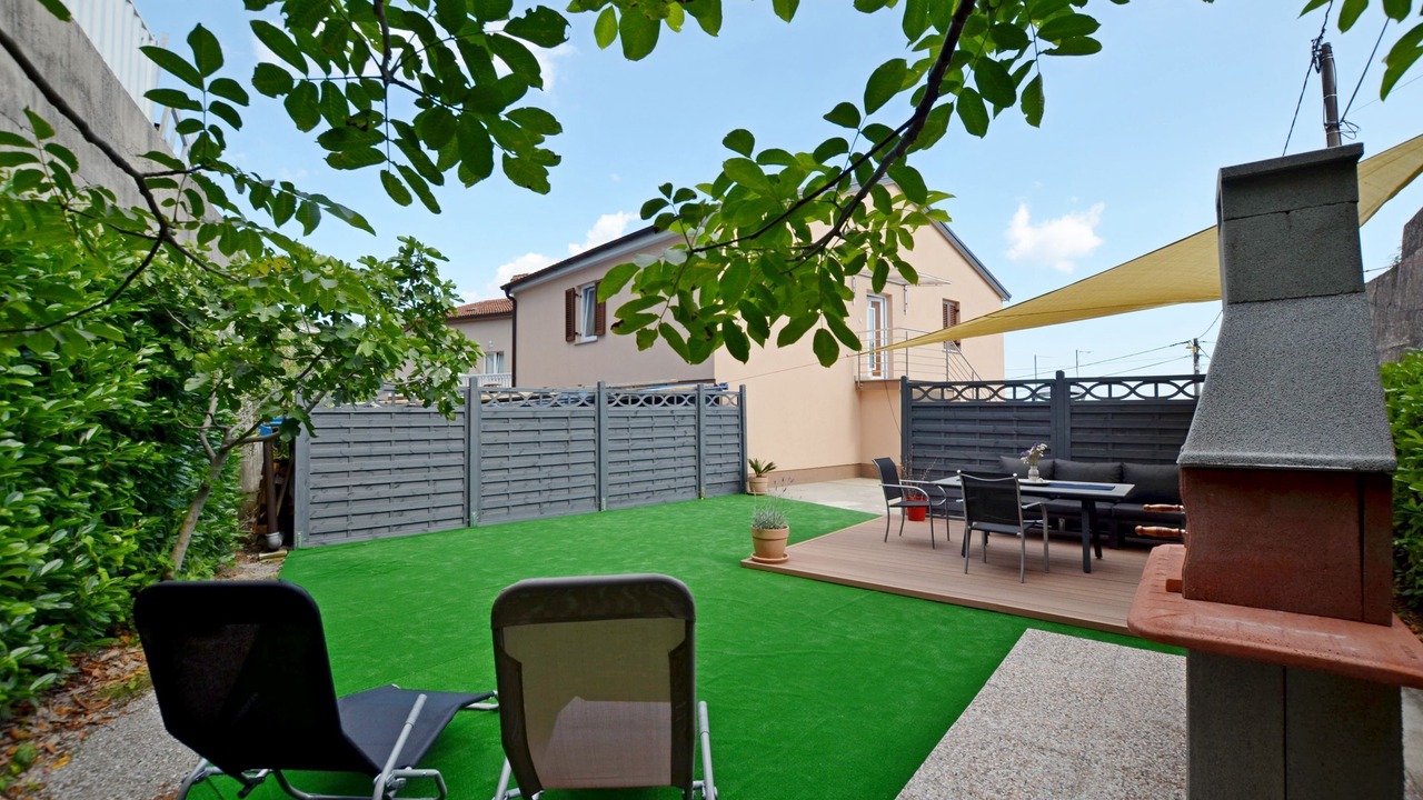 Photo of Outdoor in Jusici