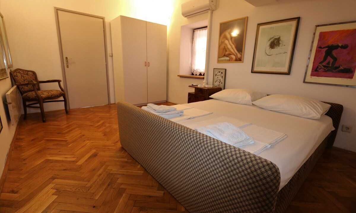 Photo of Bedroom in Silo
